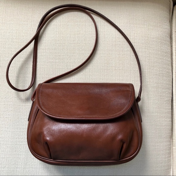 Coach Handbags - Coach Leather Crossbody Exquisite Condition